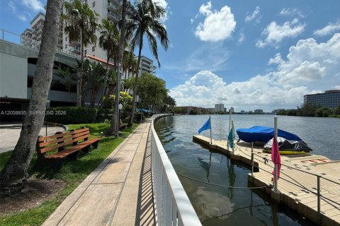 Copropriété à vendre à Miami, Floride: 2 chambres, 85.75 m2 № 2264091 - photo 29