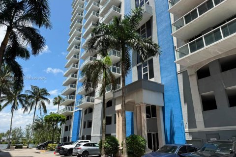 Condo à Miami, Floride, 2 chambres  № 2264091