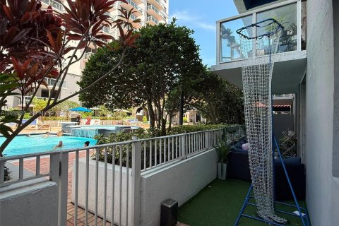 Copropriété à vendre à Miami, Floride: 2 chambres, 85.75 m2 № 2264091 - photo 13