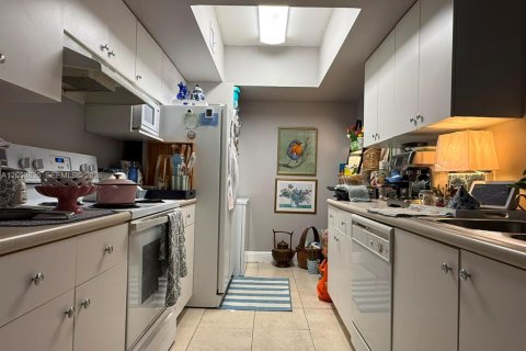 Copropriété à vendre à Miami, Floride: 2 chambres, 85.75 m2 № 2264091 - photo 5