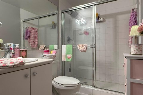 Copropriété à vendre à Miami, Floride: 2 chambres, 85.75 m2 № 2264091 - photo 12