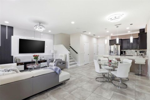Touwnhouse à vendre à Kissimmee, Floride: 3 chambres, 148.92 m2 № 2141491 - photo 6