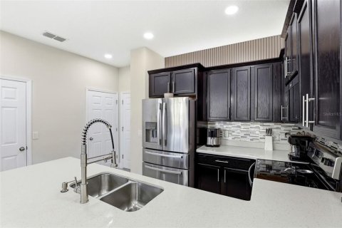 Touwnhouse à vendre à Kissimmee, Floride: 3 chambres, 148.92 m2 № 2141491 - photo 13