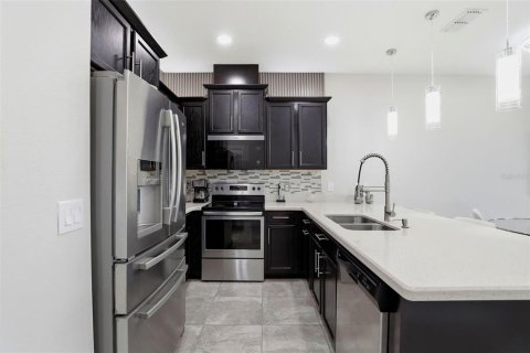 Touwnhouse à vendre à Kissimmee, Floride: 3 chambres, 148.92 m2 № 2141491 - photo 15
