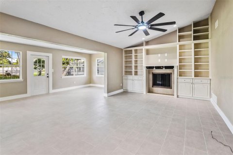 Villa ou maison à vendre à Port Orange, Floride: 4 chambres, 265.89 m2 № 1841462 - photo 7