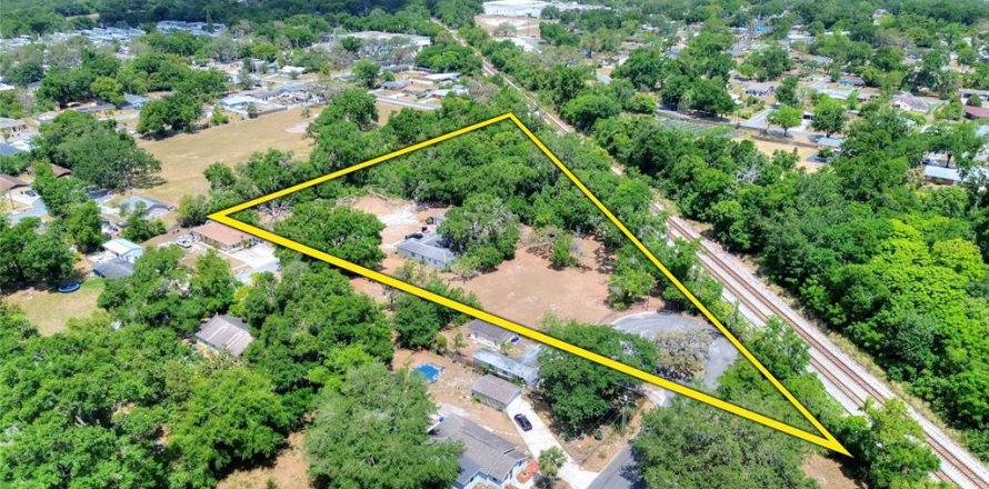 Propiedad comercial en Lakeland, Florida 227.98 m2 № 1681243