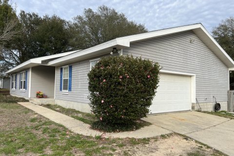 Villa ou maison à vendre à Crestview, Floride: 3 chambres, 178.93 m2 № 559550 - photo 1