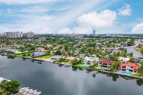 Condo in Hallandale Beach, Florida, 1 bedroom № 1995978 - photo 26