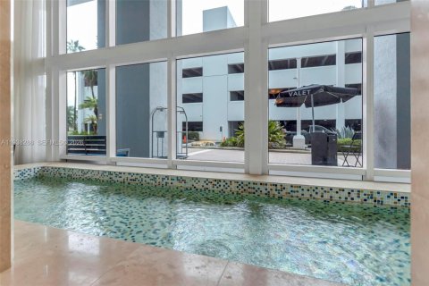 Condo in Hallandale Beach, Florida, 1 bedroom № 1995978 - photo 20