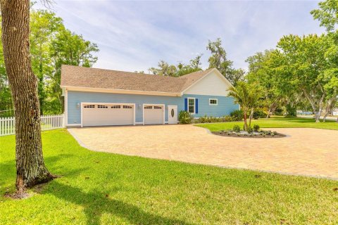 House in New Smyrna Beach, Florida 4 bedrooms, 219.81 sq.m. № 1648121 - photo 7