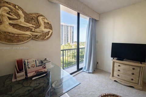 Купить кондоминиум в Авентура, Флорида 2 спальни, 140.47м2, № 2054641 - фото 4