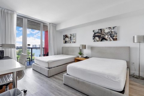 Hôtel, hôtellerie à vendre à Hallandale Beach, Floride: 2 chambres, 95.5 m2 № 1940512 - photo 14