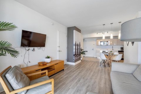 Hôtel, hôtellerie à vendre à Hallandale Beach, Floride: 2 chambres, 95.5 m2 № 1940512 - photo 4