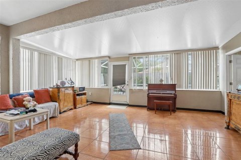 Villa ou maison à vendre à Tampa, Floride: 3 chambres, 204.38 m2 № 2149201 - photo 23