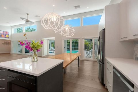 Villa ou maison à vendre à Sarasota, Floride: 4 chambres, 261.98 m2 № 2100596 - photo 17