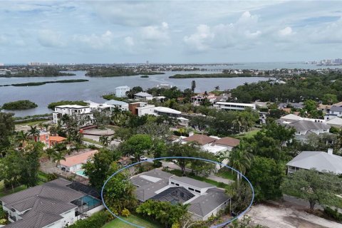 Villa ou maison à vendre à Sarasota, Floride: 4 chambres, 261.98 m2 № 2100596 - photo 2