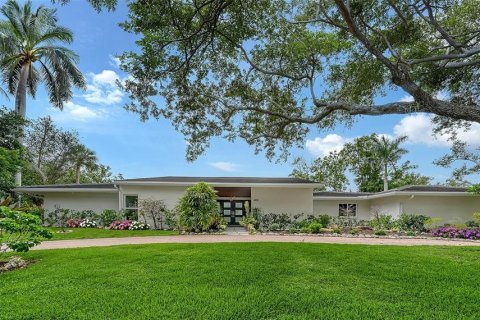 House in Sarasota, Florida 4 bedrooms, 261.98 sq.m. № 2100596