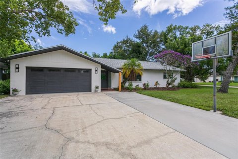 Casa en venta en Largo, Florida, 3 dormitorios, 165.83 m2 № 1918212 - foto 1