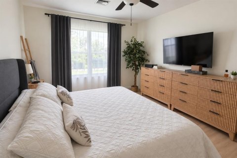 House in Bradenton, Florida 4 bedrooms, 171.5 sq.m. № 2395876 - photo 22