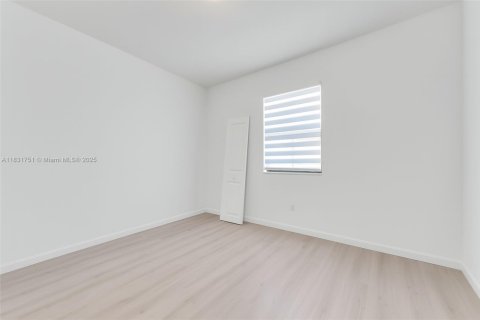 Townhouse in Miami, Florida 3 bedrooms, 170.2 sq.m. № 1842646 - photo 20