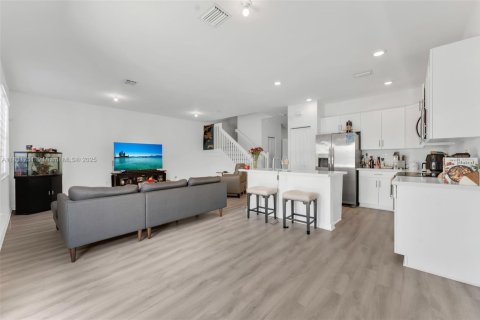 Townhouse in Miami, Florida 3 bedrooms, 170.2 sq.m. № 1842646 - photo 7