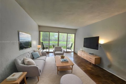 Copropriété à louer à Miami, Floride: 2 chambres, 67.35 m2 № 2086043 - photo 4