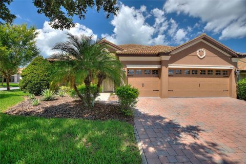 House in Davenport, Florida 4 bedrooms, 221.2 sq.m. № 1869576 - photo 1