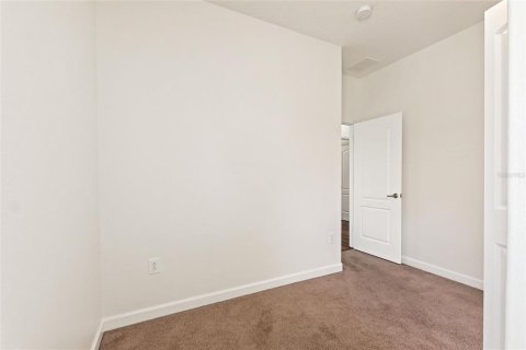 House in Davenport, Florida 4 bedrooms, 221.2 sq.m. № 1869576 - photo 28