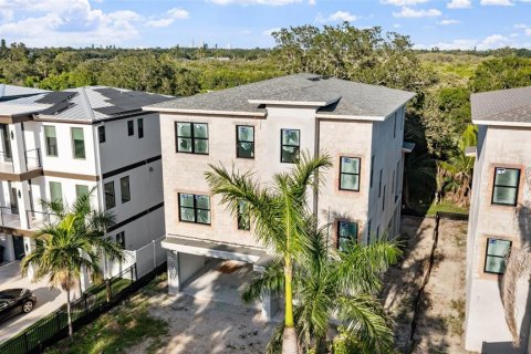 Villa ou maison à vendre à Gulfport, Floride: 4 chambres, 276.85 m2 № 2324814 - photo 17