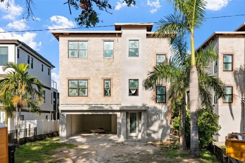 Villa ou maison à vendre à Gulfport, Floride: 4 chambres, 276.85 m2 № 2324814 - photo 10