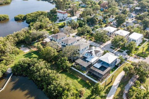 Villa ou maison à vendre à Gulfport, Floride: 4 chambres, 276.85 m2 № 2324814 - photo 11