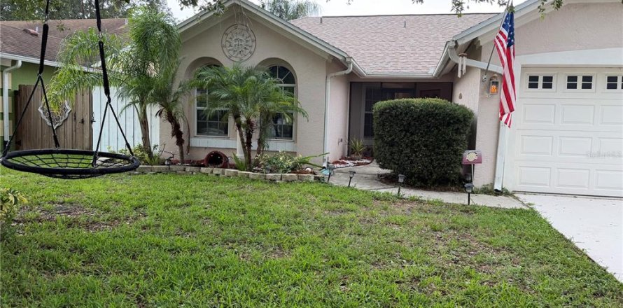 Casa en Bradenton, Florida 3 dormitorios, 137.5 m2 № 2210527