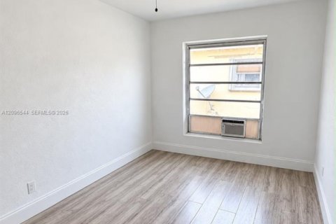 Condo in Miami Beach, Florida, 3 bedrooms  № 2390601 - photo 7