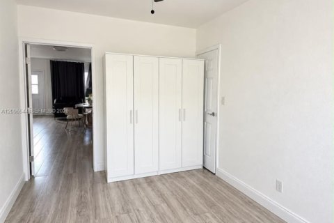 Condo in Miami Beach, Florida, 3 bedrooms  № 2390601 - photo 5