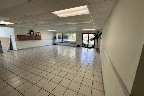 Condo in North Miami Beach, Florida, 2 bedrooms  № 1868683 - photo 14