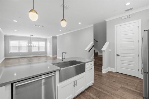 Купить таунхаус в Сент-Питерсберг, Флорида 4 комнаты, 220.74м2, № 2109330 - фото 12