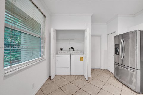 Adosado en venta en Weston, Florida, 4 dormitorios, 171.96 m2 № 2011170 - foto 17