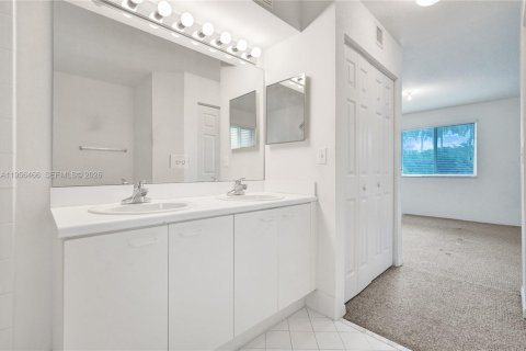 Adosado en venta en Weston, Florida, 4 dormitorios, 171.96 m2 № 2011170 - foto 20