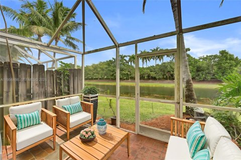 Adosado en venta en Weston, Florida, 4 dormitorios, 171.96 m2 № 2011170 - foto 30