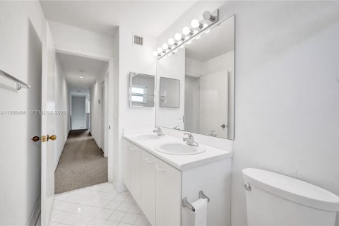 Adosado en venta en Weston, Florida, 4 dormitorios, 171.96 m2 № 2011170 - foto 26