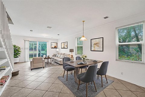 Adosado en venta en Weston, Florida, 4 dormitorios, 171.96 m2 № 2011170 - foto 7