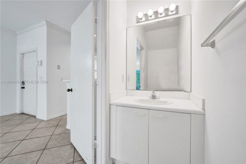 Adosado en venta en Weston, Florida, 4 dormitorios, 171.96 m2 № 2011170 - foto 11