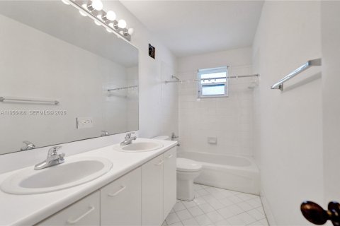 Adosado en venta en Weston, Florida, 4 dormitorios, 171.96 m2 № 2011170 - foto 27