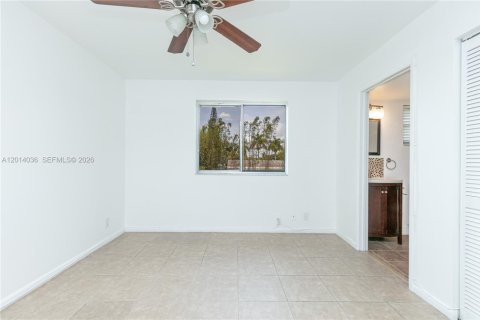 Copropriété à louer à Pompano Beach, Floride: 2 chambres, 86.4 m2 № 2076044 - photo 15
