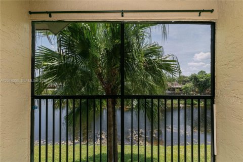 Copropriété à louer à Pompano Beach, Floride: 2 chambres, 86.4 m2 № 2076044 - photo 28