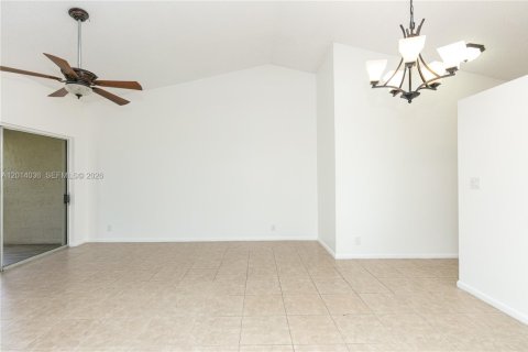 Copropriété à louer à Pompano Beach, Floride: 2 chambres, 86.4 m2 № 2076044 - photo 7