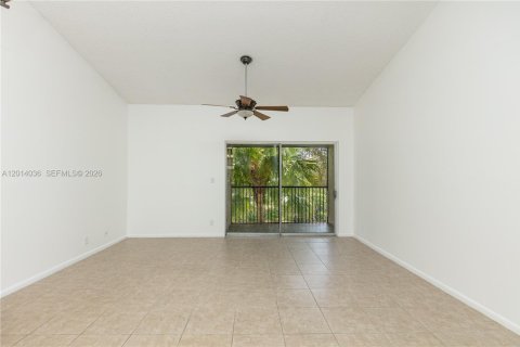 Copropriété à louer à Pompano Beach, Floride: 2 chambres, 86.4 m2 № 2076044 - photo 4