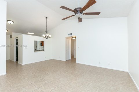 Copropriété à louer à Pompano Beach, Floride: 2 chambres, 86.4 m2 № 2076044 - photo 8