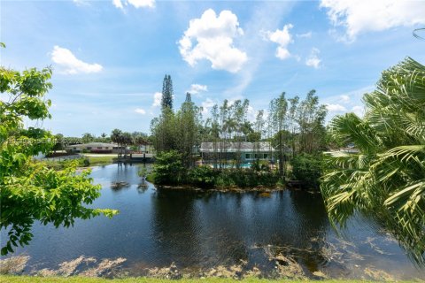 Copropriété à louer à Pompano Beach, Floride: 2 chambres, 86.4 m2 № 2076044 - photo 30