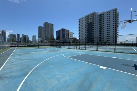 Снять в аренду кондоминиум в Майами, Флорида 1 спальня, 64.01м2, № 2031586 - фото 18